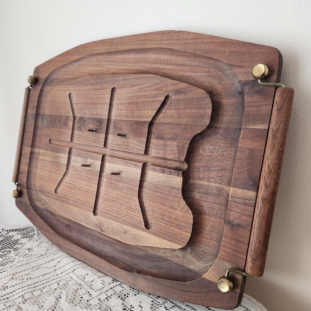 Elegant Brown Wooden Cutting Board